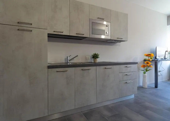 Girasole - Affitti Brevi Italia * Лекко